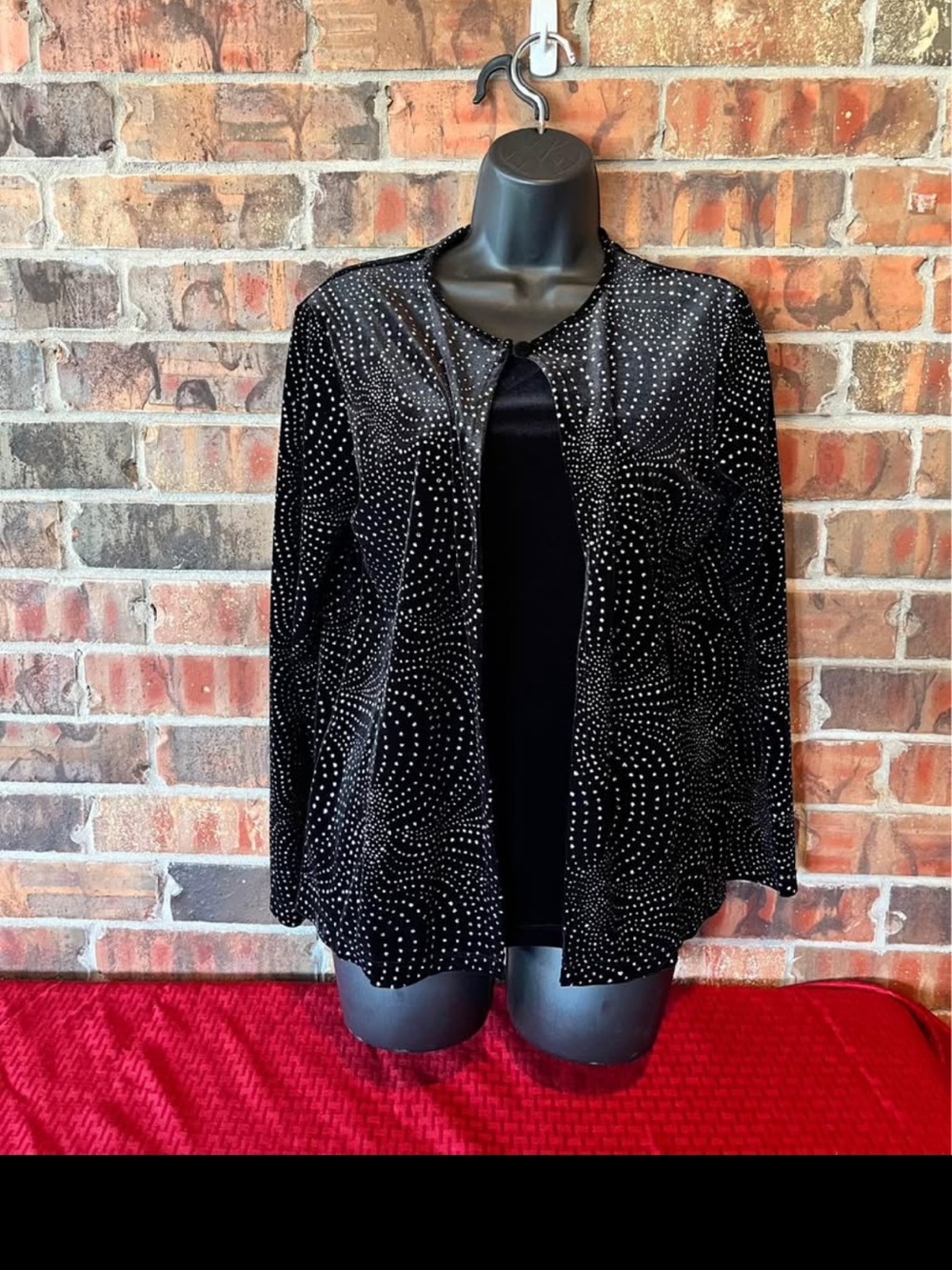 Notations Black Spiral Sequins Long Sleeve Top Women’s Size:M